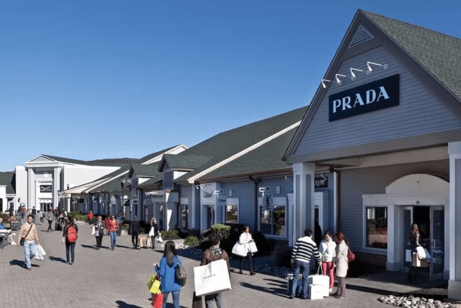 Woodbury Common Premium Outlets - Google My Maps